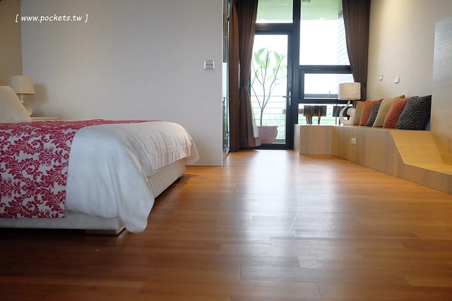 在鷺上生活會館┃宜蘭民宿推薦：豪華又頂級的全新民宿，擁有庭園游泳池、露天BBQ、嬰兒房，每間房間備有透明浴室、大型浴缸，貼心下午茶和豐盛九宮格早餐 @飛天璇的口袋