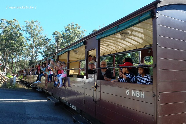 澳洲墨爾本｜帕芬比利 Puffing Billy，搭乘澳洲最古老蒸汽火車，零距離接觸野生鸚鵡、飛派餐廳 Pie in the sky午餐、Sky High眺望台賞美景、LV旗下Chandon酒莊品嚐美酒 @飛天璇的口袋