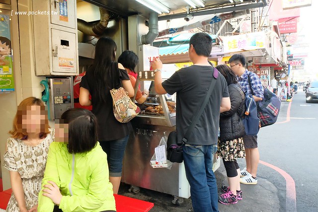 東海東山鴨頭．柳丁鴨專賣店┃東海美食推薦：東海超人氣排隊美食，柳丁鴨酸甜酥脆帶有果香，鐵蛋紮實入味好吃，豆干米血軟嫩Q彈 @飛天璇的口袋