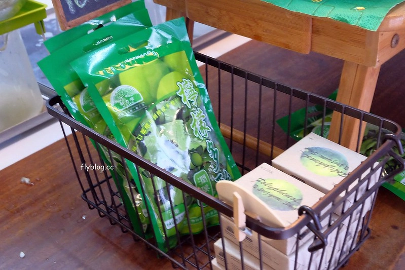 台中北區｜鮮打帶皮檸檬汁．整顆檸檬帶皮打成汁，採用無毒檸檬和3M淨水設備 @飛天璇的口袋