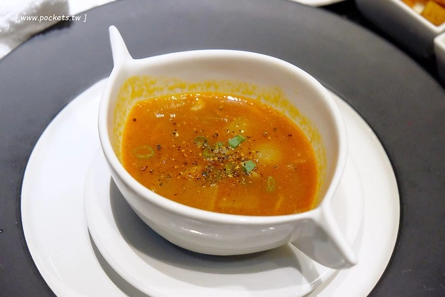 凱焱鐵板燒┃台中南屯餐廳：標榜少鹽、輕油、原味的鐵板燒料理，想吃美食也可以健康無負擔，兼具視覺與味覺的精彩享饗 @飛天璇的口袋