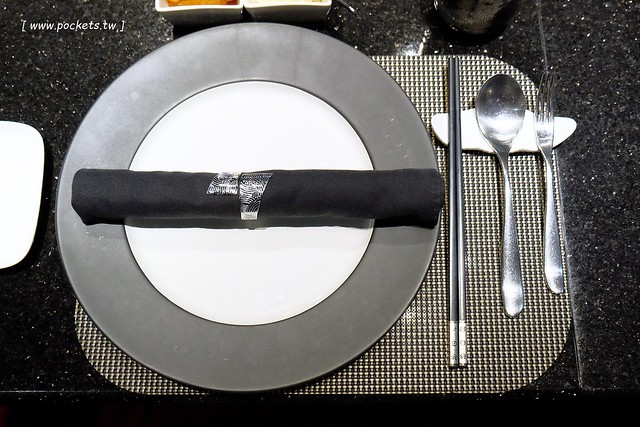 凱焱鐵板燒┃台中南屯餐廳：標榜少鹽、輕油、原味的鐵板燒料理，想吃美食也可以健康無負擔，兼具視覺與味覺的精彩享饗 @飛天璇的口袋