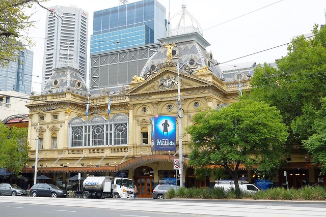 澳洲墨爾本｜墨爾本市區半日遊，溫莎酒店、國會大廈、聖派翠克大教堂、費茲洛花園、庫克船長故居、聯邦廣場、弗林德斯火車站、聖保羅大教堂、Hosier lane塗鴉街、HUNGRY JACK’S @飛天璇的口袋