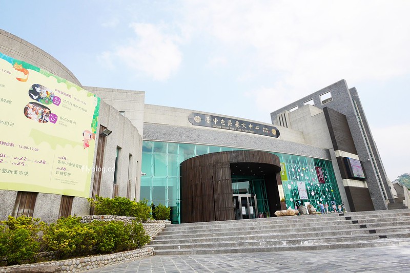 傘亮花博.閃耀台中┃台中太平：台中屯區藝文中心~台IG打卡網美拍照新景點，即日起~12/7展出 @飛天璇的口袋