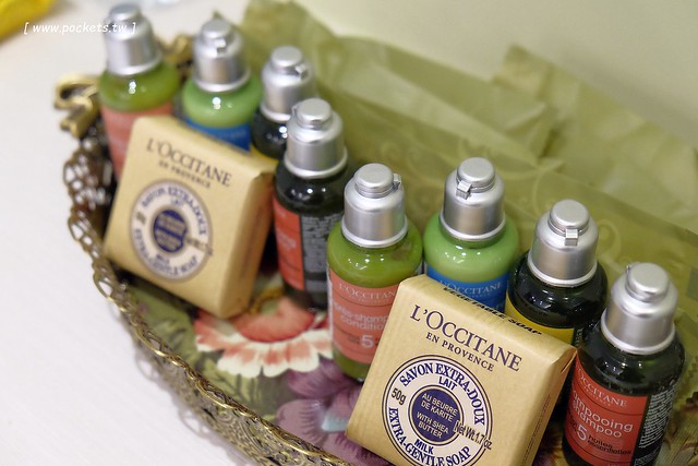 風車花園城堡┃宜蘭民宿推薦：溫馨浪漫以卡童話故事為主題的民宿，有可愛的龍貓房、老皮阿寶房，還有浪漫的藍洞房，凡爾賽房，適合情侶和親子入住(文末抽住宿券) @飛天璇的口袋