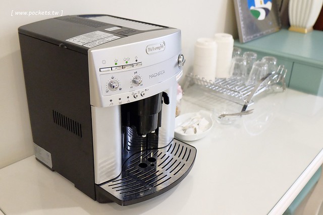 風車花園城堡┃宜蘭民宿推薦：溫馨浪漫以卡童話故事為主題的民宿，有可愛的龍貓房、老皮阿寶房，還有浪漫的藍洞房，凡爾賽房，適合情侶和親子入住(文末抽住宿券) @飛天璇的口袋