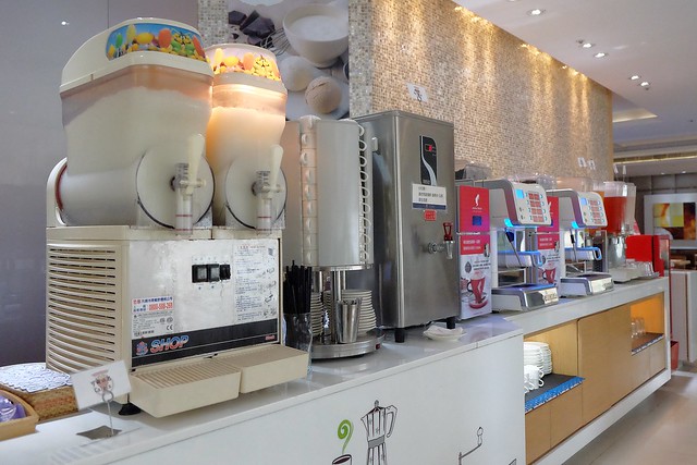 台中兆品酒店┃台中飯店推薦：鄰近中清交流道和逢甲商圈，附有中西餐飲部、健身房、SPA室，還有兒童遊戲區、澡盆、大浴缸，CP值很高的商務飯店和親子飯店 @飛天璇的口袋