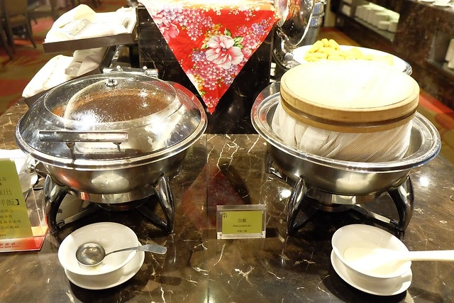 成旅晶贊飯店┃台中住宿推薦：充滿活力朝氣的清新綠色系飯店，位於台中市區鄰近台中火車站和台中公園，有健身房、洗衣室和商務室，房間免費Wi-Fi上網 @飛天璇的口袋