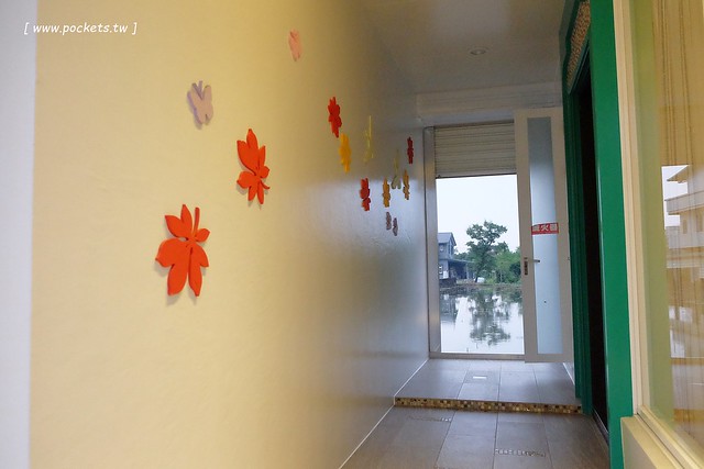 宜蘭冬山｜微風小棧民宿，享受荷畔池泡湯，提供腳踏車供親子騎乘，鄰近羅東夜市與羅東公園 @飛天璇的口袋