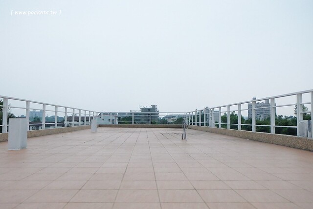 宜蘭冬山｜微風小棧民宿，享受荷畔池泡湯，提供腳踏車供親子騎乘，鄰近羅東夜市與羅東公園 @飛天璇的口袋