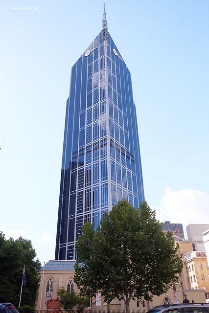 澳洲墨爾本｜墨爾本市區一日遊，南十字星火車站Southern Cross Station搭乘電車遊市區、維多利亞女王市場Queen Victoria Market、南半球最大的H&M血拼、墨爾本咖啡街、Mechester Press下午茶、QV購物商場採購、Box On Collins龍蝦晚餐 @飛天璇的口袋