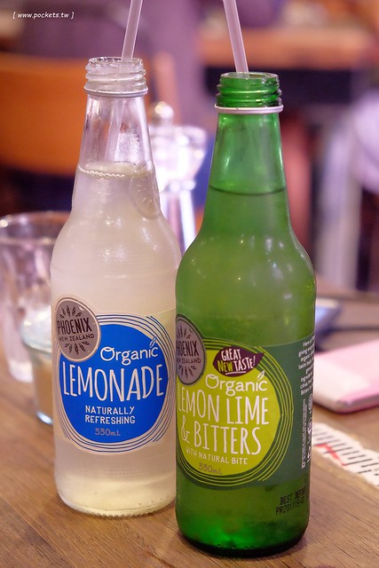 澳洲墨爾本｜墨爾本市區一日遊，南十字星火車站Southern Cross Station搭乘電車遊市區、維多利亞女王市場Queen Victoria Market、南半球最大的H&M血拼、墨爾本咖啡街、Mechester Press下午茶、QV購物商場採購、Box On Collins龍蝦晚餐 @飛天璇的口袋