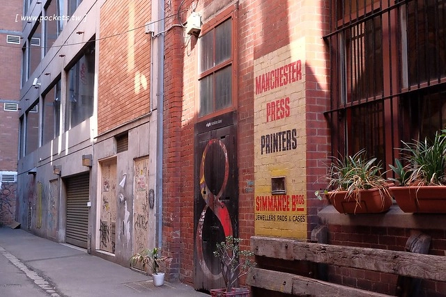 澳洲墨爾本｜墨爾本市區一日遊，南十字星火車站Southern Cross Station搭乘電車遊市區、維多利亞女王市場Queen Victoria Market、南半球最大的H&M血拼、墨爾本咖啡街、Mechester Press下午茶、QV購物商場採購、Box On Collins龍蝦晚餐 @飛天璇的口袋