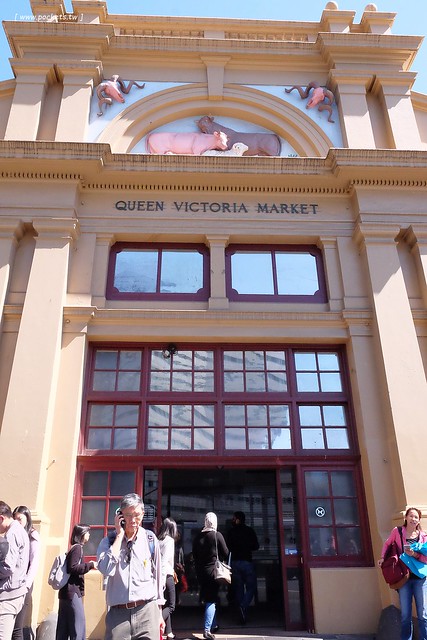 澳洲墨爾本｜墨爾本市區一日遊，南十字星火車站Southern Cross Station搭乘電車遊市區、維多利亞女王市場Queen Victoria Market、南半球最大的H&M血拼、墨爾本咖啡街、Mechester Press下午茶、QV購物商場採購、Box On Collins龍蝦晚餐 @飛天璇的口袋