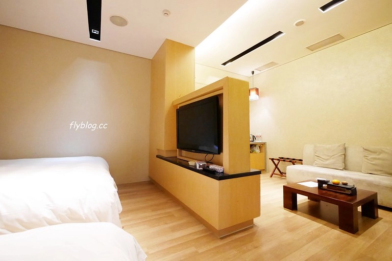 台中北屯｜日光溫泉會館：大坑最頂級的溫泉飯店，一泊二食享受泡湯、美食和採草莓之趣，台中兩天一夜輕旅行 @飛天璇的口袋