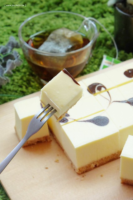 馥貴春重乳酪蛋糕｜傳承台北五星級飯店師傅手藝，超濃郁細膩的乳酪蛋糕，上班族享受午后的小雀幸 @飛天璇的口袋