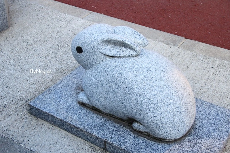 昇龍軒．Shouryuuken┃鳥取美食推薦：1串100日圓的極品炸雞塊，郡家車站前在地飄40年，老闆徒手伸進油鍋拿炸雞好驚人 @飛天璇的口袋