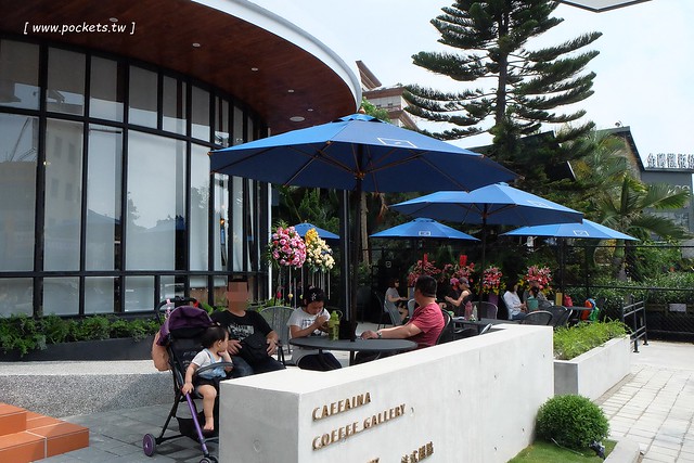 卡啡那台中店：裝潢漂亮大器深具質感，甜點飲料價格平實的咖啡館 @飛天璇的口袋