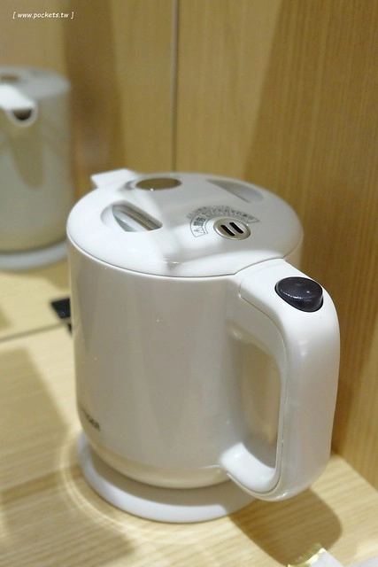 日本福岡｜博多弗爾劄飯店 Hotel Forza Hakataeki．博多車站步行2分鐘，房間附咖啡膠囊機和按摩枕 @飛天璇的口袋