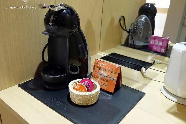 日本福岡｜博多弗爾劄飯店 Hotel Forza Hakataeki．博多車站步行2分鐘，房間附咖啡膠囊機和按摩枕 @飛天璇的口袋