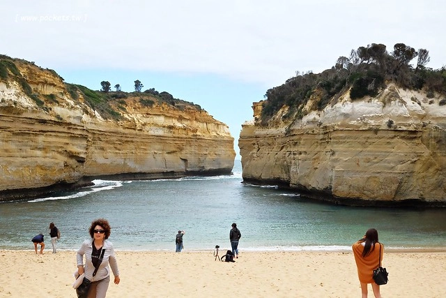 澳洲墨爾本｜大洋路一日遊，此生必去的景點之一澳洲大洋路、Kennett River野生無尾熊、阿波羅灣ILUKA午餐、Loch Ard Gorge六合谷、十二門徒岩、唐人街湄江牛河屋晚餐 @飛天璇的口袋