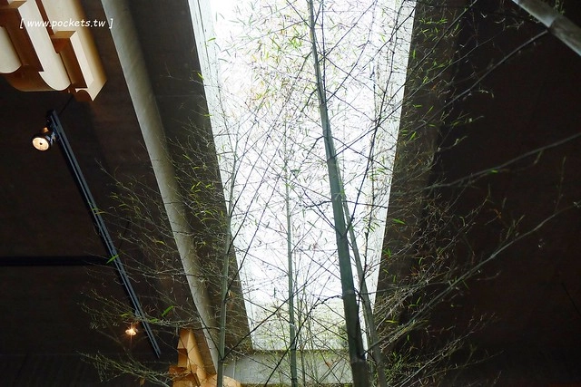 八豆食府精緻鍋物@崇德店┃全新品牌再出發，環境漂亮大器深具質感，食材高級有誠意，有美國金牌極黑和牛、西班牙伊比利豬、智利生凍帝王蟹和花田喜彘紅蘿蔔豬，北屯地區餐廳美食新選擇 @飛天璇的口袋