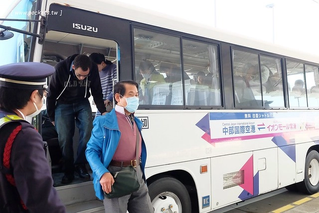 【日本愛知】Ikinari Steak立食牛排．いきなりステーキ~站著吃的炭烤牛排，牛排啾西又有肉香，大啖日本和牛的好滋味，食尚玩家推薦的日本銀座美食 @飛天璇的口袋