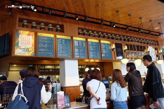 卡啡那台中店：裝潢漂亮大器深具質感，甜點飲料價格平實的咖啡館 @飛天璇的口袋