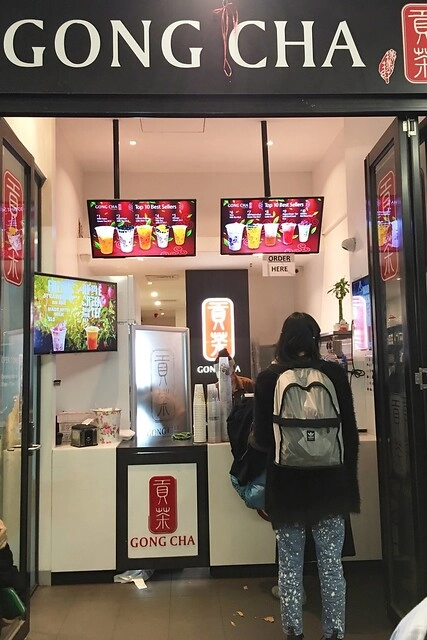 澳洲墨爾本｜大洋路一日遊，此生必去的景點之一澳洲大洋路、Kennett River野生無尾熊、阿波羅灣ILUKA午餐、Loch Ard Gorge六合谷、十二門徒岩、唐人街湄江牛河屋晚餐 @飛天璇的口袋