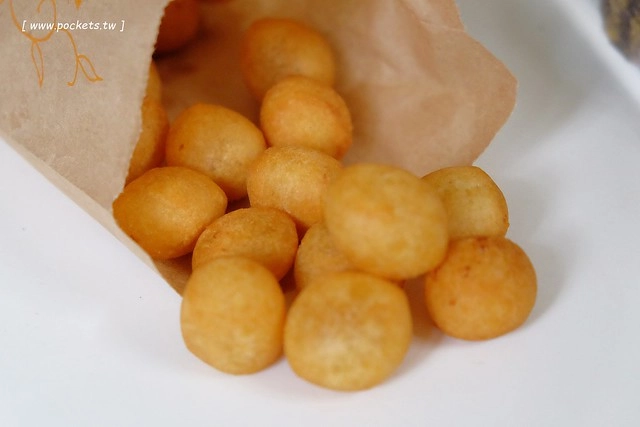 彰化田中｜田中黃金蛋．冬天才會出沒的快閃地瓜球攤，營業兩個小時賣完就收 @飛天璇的口袋