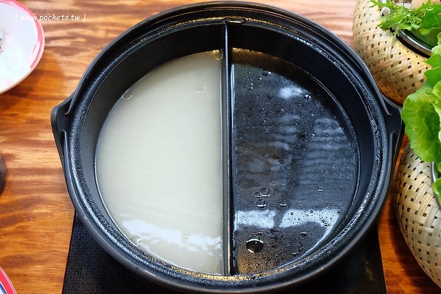 八豆食府精緻鍋物@崇德店┃全新品牌再出發，環境漂亮大器深具質感，食材高級有誠意，有美國金牌極黑和牛、西班牙伊比利豬、智利生凍帝王蟹和花田喜彘紅蘿蔔豬，北屯地區餐廳美食新選擇 @飛天璇的口袋