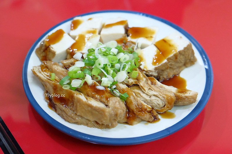 宜蘭羅東｜文昌炸醬麵，樸實簡單的羅東美食，選擇性困難者直接點雙醬麵 @飛天璇的口袋