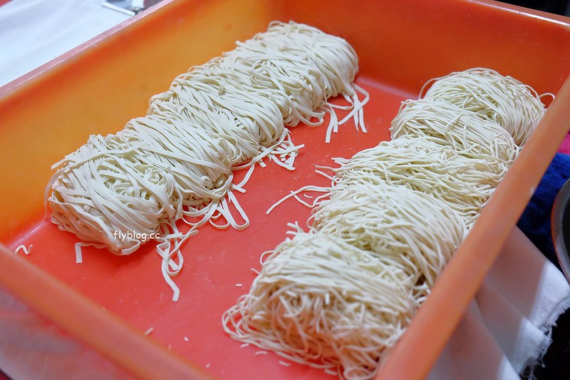 宜蘭羅東｜文昌炸醬麵，樸實簡單的羅東美食，選擇性困難者直接點雙醬麵 @飛天璇的口袋