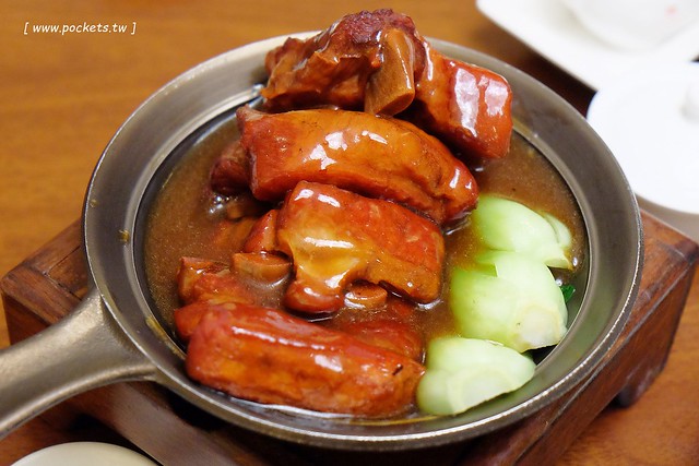 翠園小館┃台中西區美食：熱炒大菜又推陳出新，兼具吃巧又吃飽，台中母親節餐廳推薦，招牌木桶豆花記得要點，台中廣三SOGO百貨15樓 @飛天璇的口袋