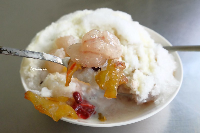 小樂涼冰果室｜大甲在地30幾年的冰果室，內用60元任君挑選，剉冰再續不加價 @飛天璇的口袋