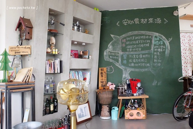 熊轉家小豬食┃霧峰美食餐廳：手作餐點嚴選用心食材，室內有很多可愛的小豬，位於霧峰921地震園區裡面，鄰近霧峰光復新村，是親子友善餐廳 @飛天璇的口袋