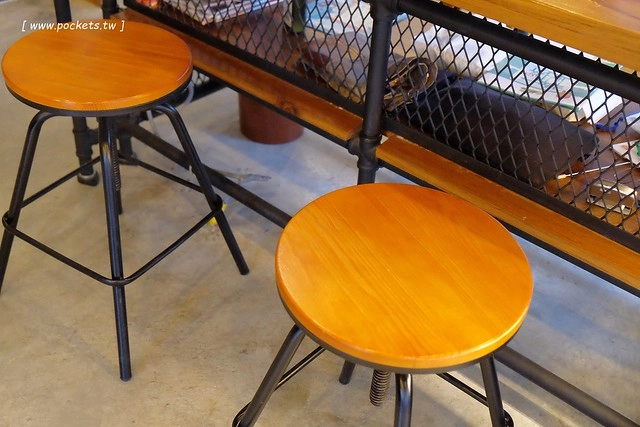 P&J’s P&acirc;tisserie法式鏡面蛋糕｜一對夫妻開的甜點店，價格親民深受學生族群的喜愛 @飛天璇的口袋