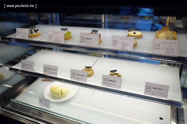 P&J’s P&acirc;tisserie法式鏡面蛋糕｜一對夫妻開的甜點店，價格親民深受學生族群的喜愛 @飛天璇的口袋