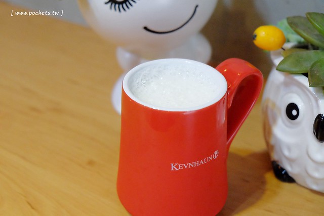 明治時期碳烤吐司｜使用小農直送鮮乳、nutella榛果醬、福源花生醬，火爐碳烤肉品降低油脂，料多實在現點現做，品嚐松山區巷弄間的小清新(已歇業) @飛天璇的口袋