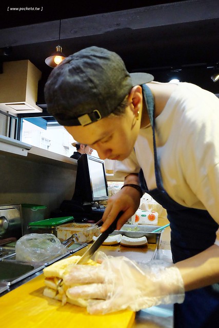 明治時期碳烤吐司｜使用小農直送鮮乳、nutella榛果醬、福源花生醬，火爐碳烤肉品降低油脂，料多實在現點現做，品嚐松山區巷弄間的小清新(已歇業) @飛天璇的口袋