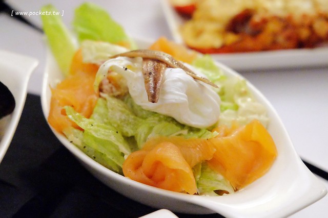 澳洲墨爾本｜墨爾本市區一日遊，南十字星火車站Southern Cross Station搭乘電車遊市區、維多利亞女王市場Queen Victoria Market、南半球最大的H&M血拼、墨爾本咖啡街、Mechester Press下午茶、QV購物商場採購、Box On Collins龍蝦晚餐 @飛天璇的口袋