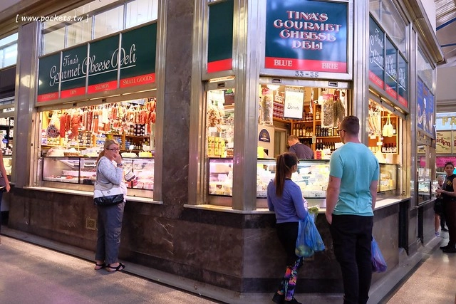 澳洲墨爾本｜墨爾本市區一日遊，南十字星火車站Southern Cross Station搭乘電車遊市區、維多利亞女王市場Queen Victoria Market、南半球最大的H&M血拼、墨爾本咖啡街、Mechester Press下午茶、QV購物商場採購、Box On Collins龍蝦晚餐 @飛天璇的口袋