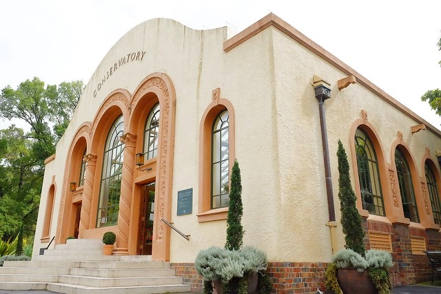 澳洲墨爾本｜墨爾本市區半日遊，溫莎酒店、國會大廈、聖派翠克大教堂、費茲洛花園、庫克船長故居、聯邦廣場、弗林德斯火車站、聖保羅大教堂、Hosier lane塗鴉街、HUNGRY JACK’S @飛天璇的口袋