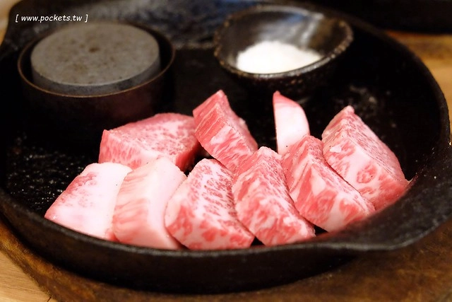 日本福岡｜極味屋 博多極味や．博多車站旁排隊美食，高級備長炭伊萬里和牛 @飛天璇的口袋