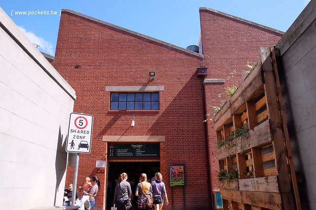 澳洲墨爾本｜墨爾本市區一日遊，南十字星火車站Southern Cross Station搭乘電車遊市區、維多利亞女王市場Queen Victoria Market、南半球最大的H&M血拼、墨爾本咖啡街、Mechester Press下午茶、QV購物商場採購、Box On Collins龍蝦晚餐 @飛天璇的口袋