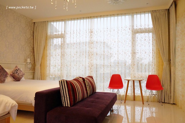 宜蘭冬山｜微風小棧民宿，享受荷畔池泡湯，提供腳踏車供親子騎乘，鄰近羅東夜市與羅東公園 @飛天璇的口袋