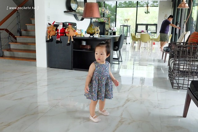 在鷺上生活會館┃宜蘭民宿推薦：豪華又頂級的全新民宿，擁有庭園游泳池、露天BBQ、嬰兒房，每間房間備有透明浴室、大型浴缸，貼心下午茶和豐盛九宮格早餐 @飛天璇的口袋