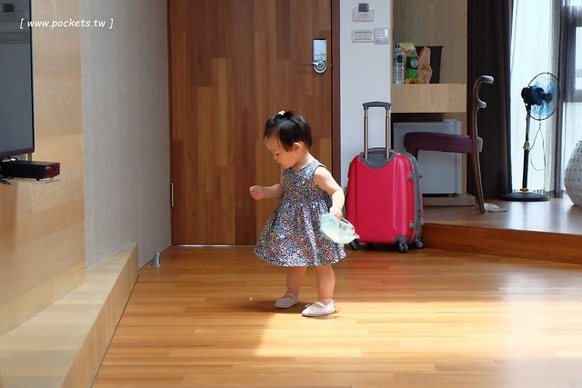 在鷺上生活會館┃宜蘭民宿推薦：豪華又頂級的全新民宿，擁有庭園游泳池、露天BBQ、嬰兒房，每間房間備有透明浴室、大型浴缸，貼心下午茶和豐盛九宮格早餐 @飛天璇的口袋