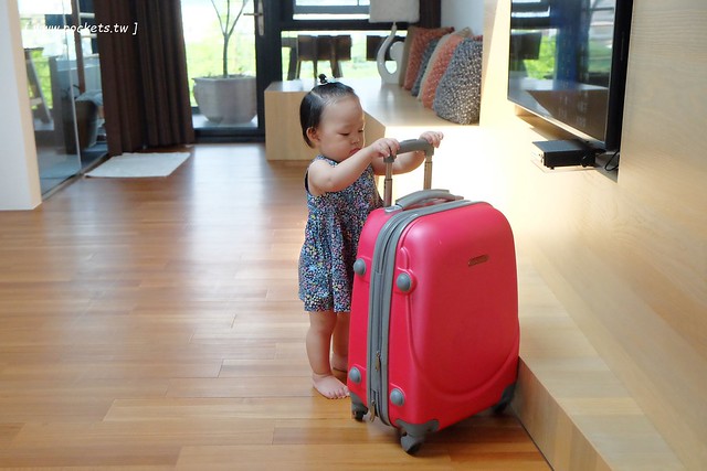 在鷺上生活會館┃宜蘭民宿推薦：豪華又頂級的全新民宿，擁有庭園游泳池、露天BBQ、嬰兒房，每間房間備有透明浴室、大型浴缸，貼心下午茶和豐盛九宮格早餐 @飛天璇的口袋