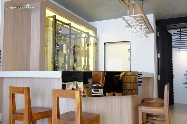 在鷺上生活會館┃宜蘭民宿推薦：豪華又頂級的全新民宿，擁有庭園游泳池、露天BBQ、嬰兒房，每間房間備有透明浴室、大型浴缸，貼心下午茶和豐盛九宮格早餐 @飛天璇的口袋